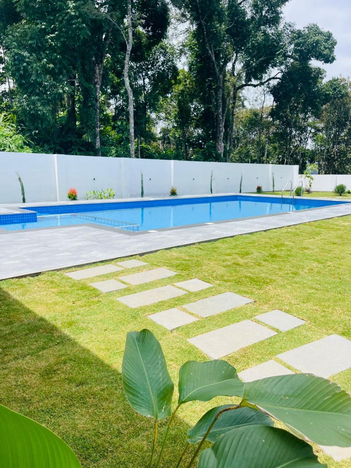 The Windy Mist Resort Munnar Chinnakanal Buitenkant foto